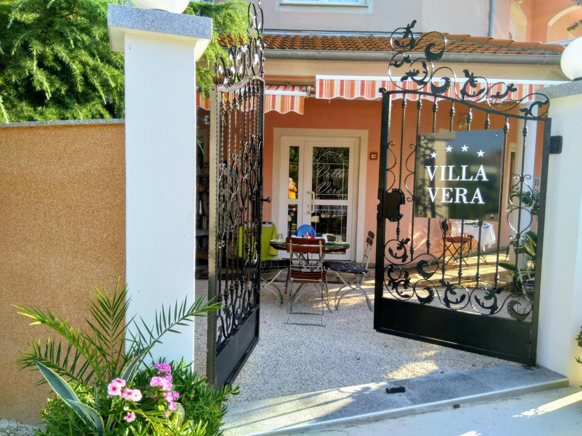 Hotel Villa Vera 2 Fažana Exteriér fotografie